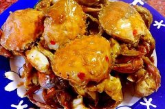 螃蟹怎么做好吃又简单方便，分享一些螃蟹好吃又方便的做法（肉蟹煲）